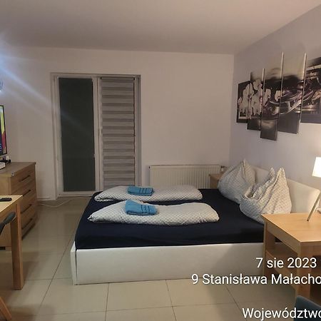 Apartamenty Rest Studio Self Check-In 24H ビトム エクステリア 写真