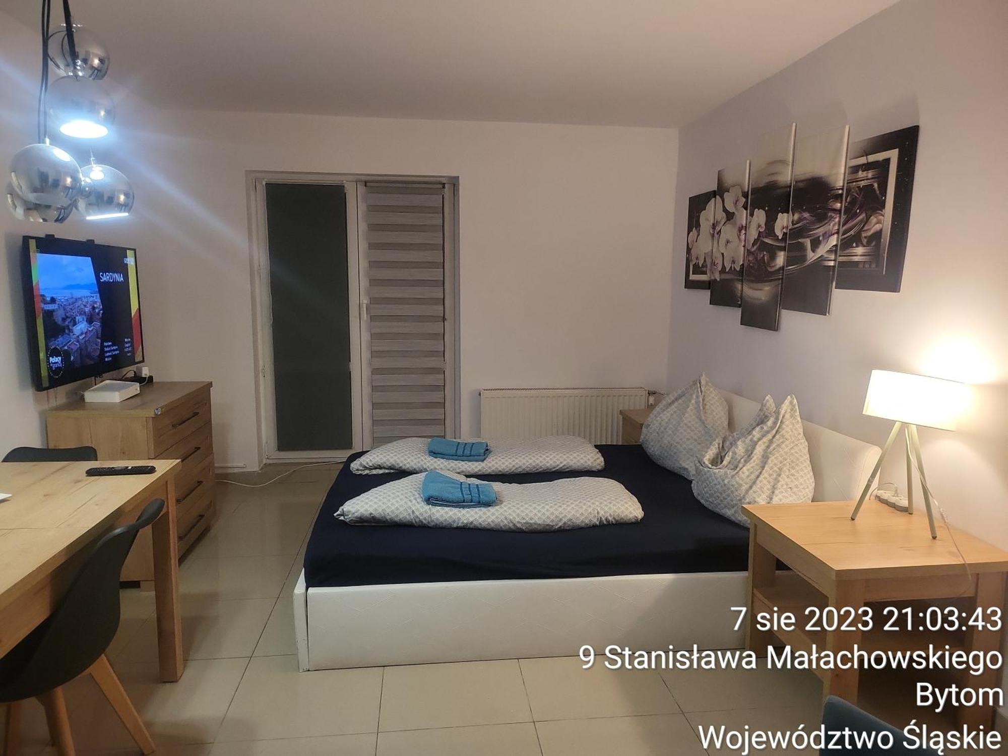Apartamenty Rest Studio Self Check-In 24H ビトム エクステリア 写真