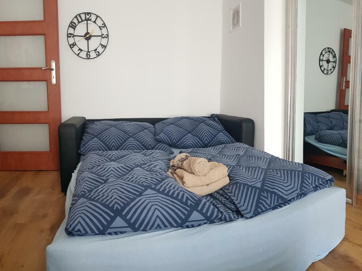 Apartamenty Rest Studio Self Check-In 24H ビトム エクステリア 写真